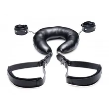 Verstellbares Fixier-Gurtset mit Fesseln Verstellbares Fixier-Gurtset mit Fesseln