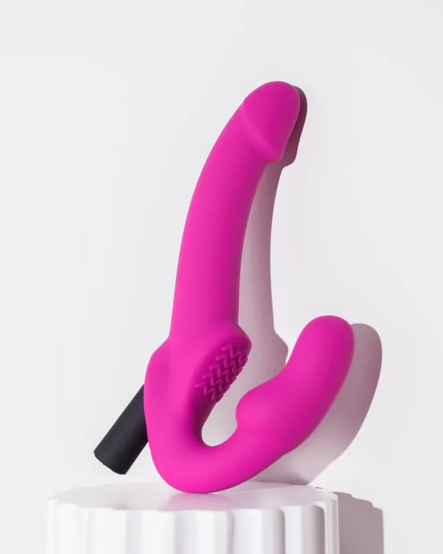 Temptasia »Estella«  halterloser Strap-On mit Vibration