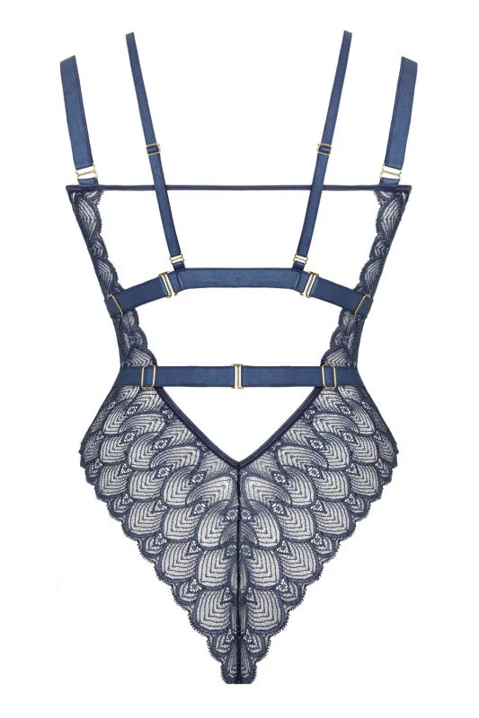 Christine »Sweetest Taboo« Body