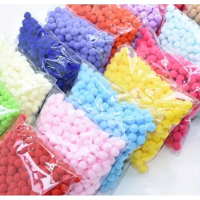 Pompom Colorido 10mm Pacote com 200 Unidades Pompom Colorido 10mm Pacote com 200 Unidades