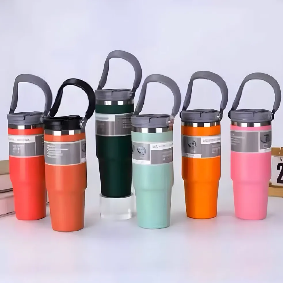 Copo Térmico Aço Inox com canudo. parede dupla a vácuo quente e frio 900ml super gualidade Copo Térmico Aço Inox com canudo. parede dupla a vácuo quente e frio 900ml super gualidade
