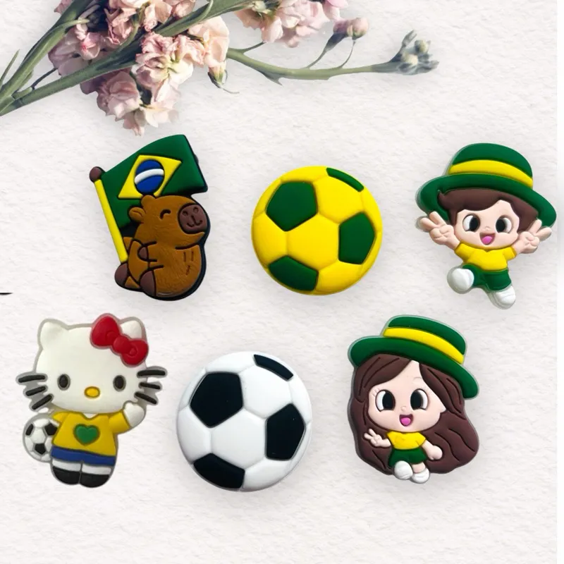 12 Apliques Copa do Mundo Sortidos Brasil para Laços, Artesanato e Decoração 12 Apliques Copa do Mundo Sortidos Brasil para Laços, Artesanato e Decoração
