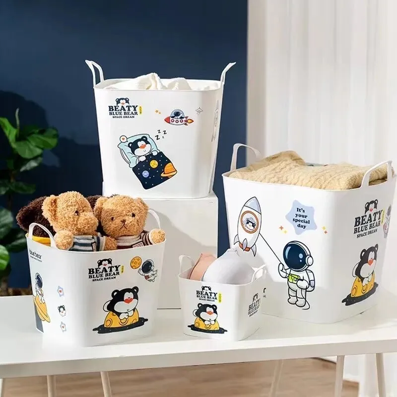 Balde multifuncional e para organização de brinquedos com estampa de universo divertido Balde multifuncional e para organização de brinquedos com estampa de universo divertido