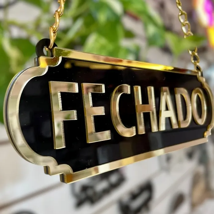 PLACA ABERTO E FECHADO EM ACRLICO ESPELHADO COM VENTOSA (ACOMPANHA VENTOSA) PLACA ABERTO E FECHADO EM ACRLICO ESPELHADO COM VENTOSA (ACOMPANHA VENTOSA)