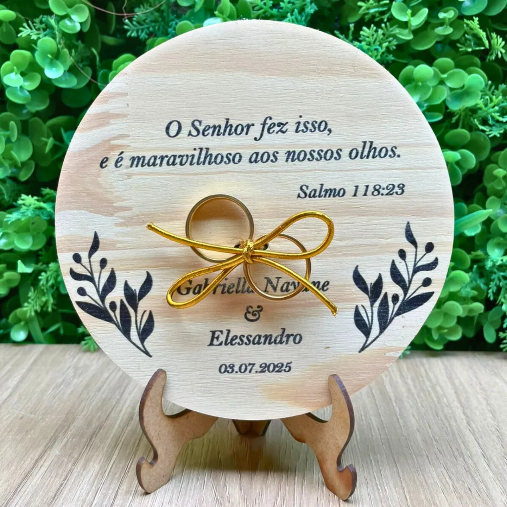 Porta Alianças Casamento de Madeira Personalizada com Frase Porta Alianças Casamento de Madeira Personalizada com Frase