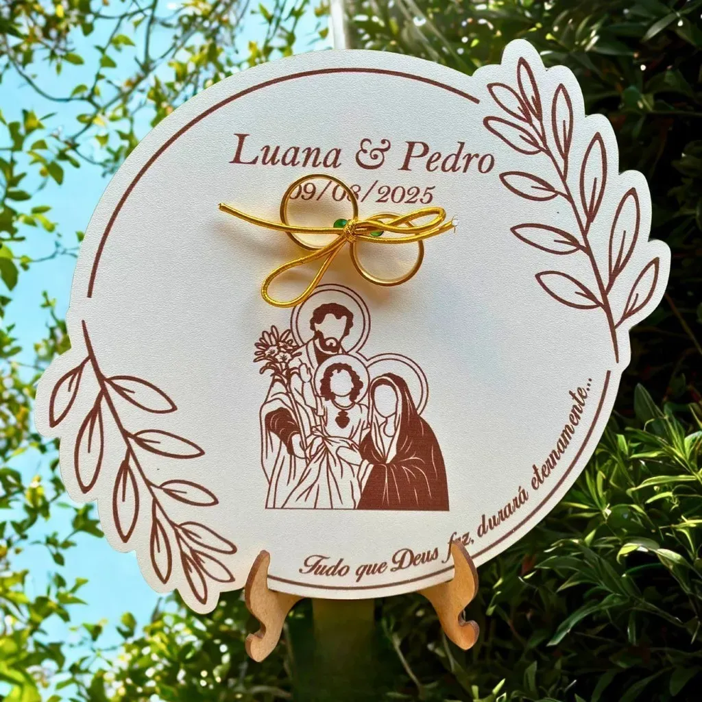 Porta Alianças Sagrada Família em MDF – Personalizado para Casamento Porta Alianças Sagrada Família em MDF – Personalizado para Casamento
