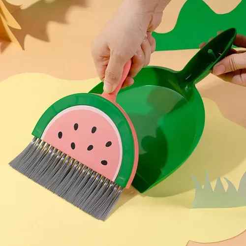Kit Pá e Vassoura Estilo Fresh de Frutas com Cerdas de Precisão e Multifuncional Kit Pá e Vassoura Estilo Fresh de Frutas com Cerdas de Precisão e Multifuncional