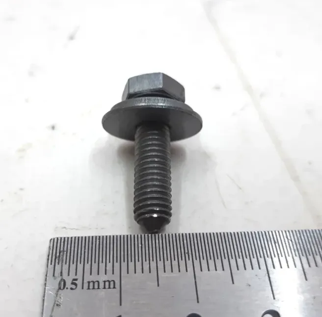 1112246-00-A Болт із шайбою M6x22 BOLT AND WASHER