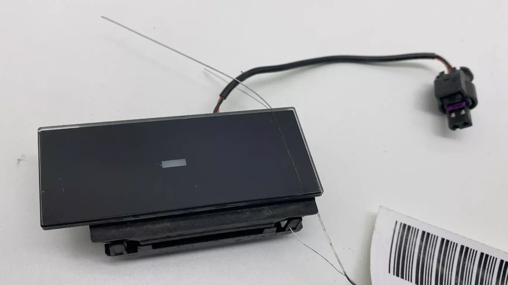 1784577-00-D Спусковий механізм дверей стійки C — правий бік C-PILLAR DOOR TRIGGER – RIGHT HAND