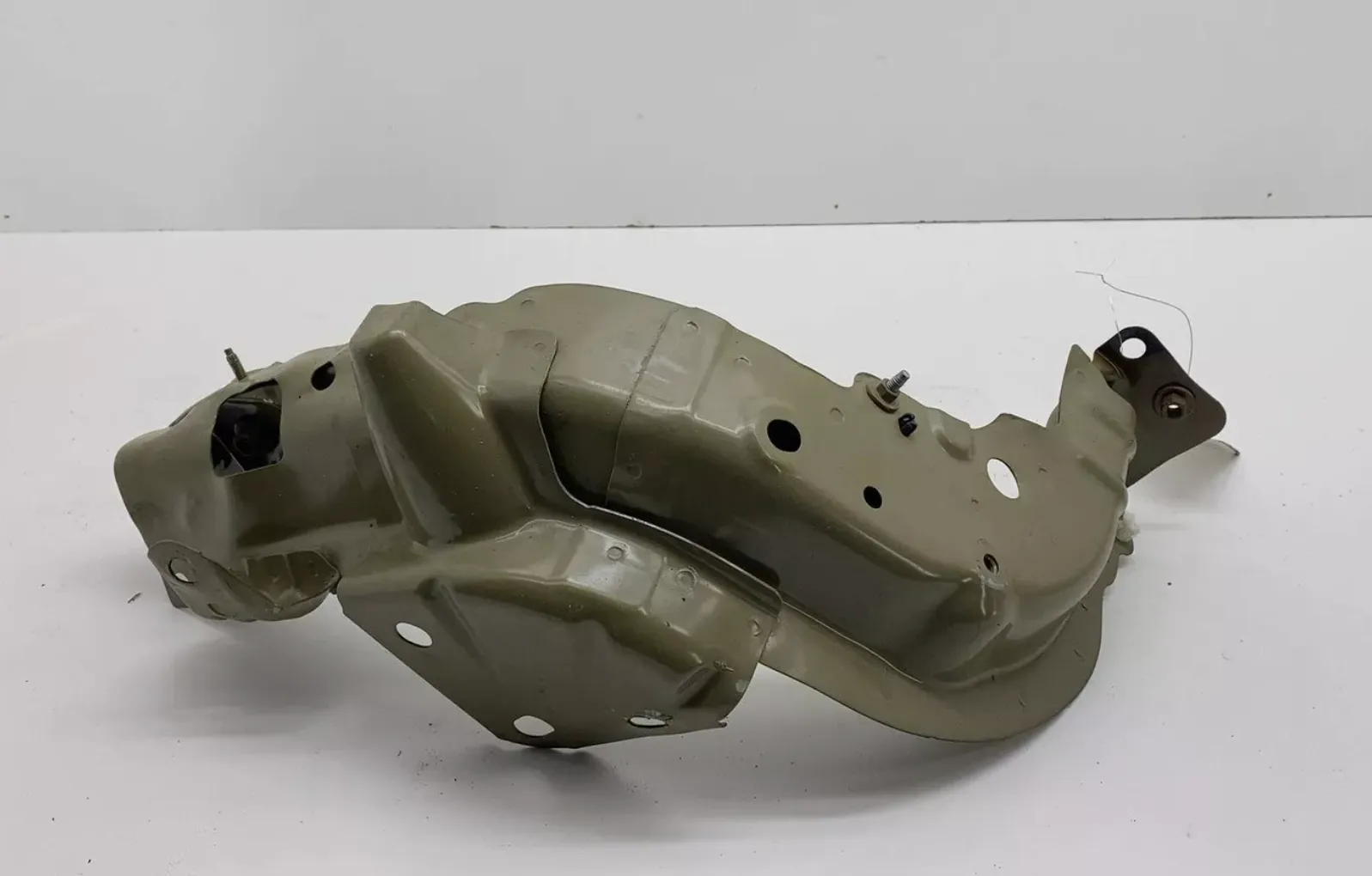 1945864-ST-B Збірка лівої балки крила ASSEMBLY – FENDER BEAM – LEFT HAND