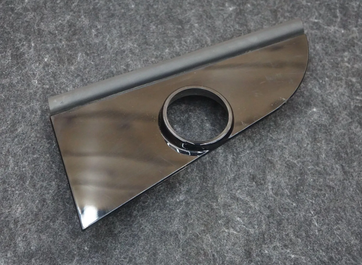 1902328-00-B Збірка декоративної накладки двірника WIPER APPLIQUE ASSEMBLY