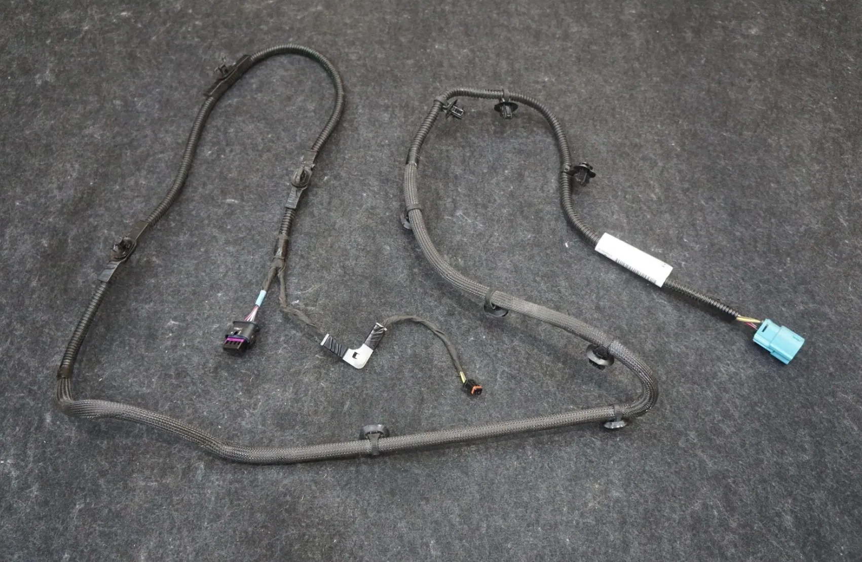 1682254-00-H Жгут проводки передньої кришки (фронтгейту) HARNESS-FRONT GATE