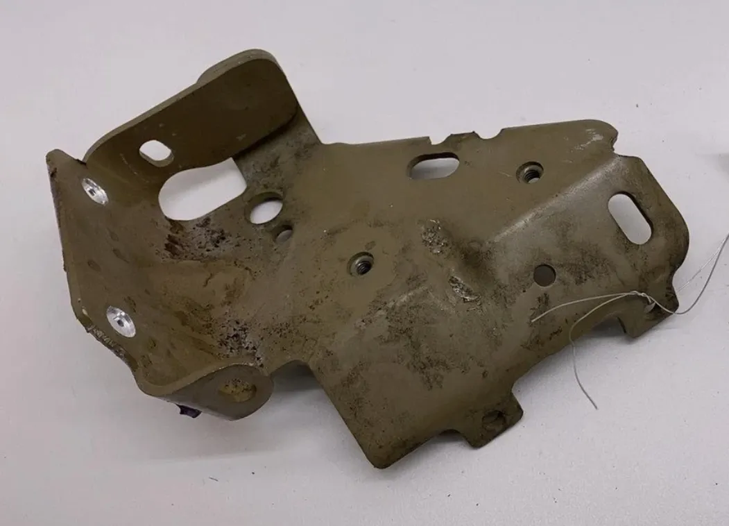 1853212-ST-H Збірка правого кронштейна CFM ASSEMBLY – CFM BRACKET RIGHT HAND