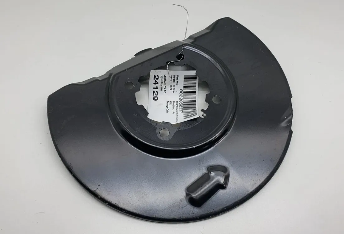 1250652-00-C Передній гальмівний щиток – права сторона FRONT BRAKE SHIELD – RIGHT HAND