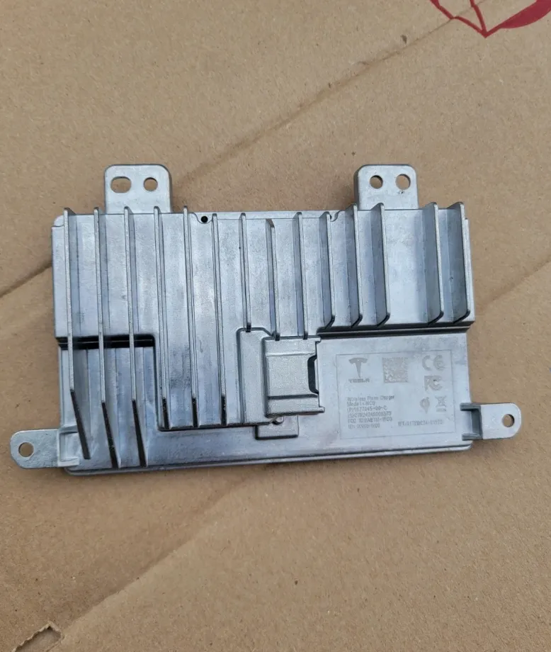 1877045-00-C Бездротовий зарядний пристрій — покоління 5.0 WIRELESS CHARGER – GEN 5.0