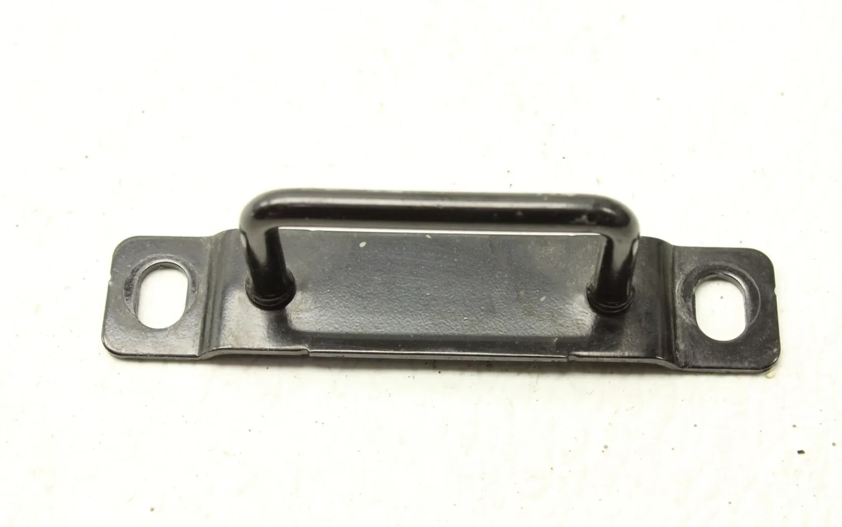 1857647-00-C Ударна пластина вантажного боксу кузова CARGO TUB STRIKER BED CARGO TUB STRIKER