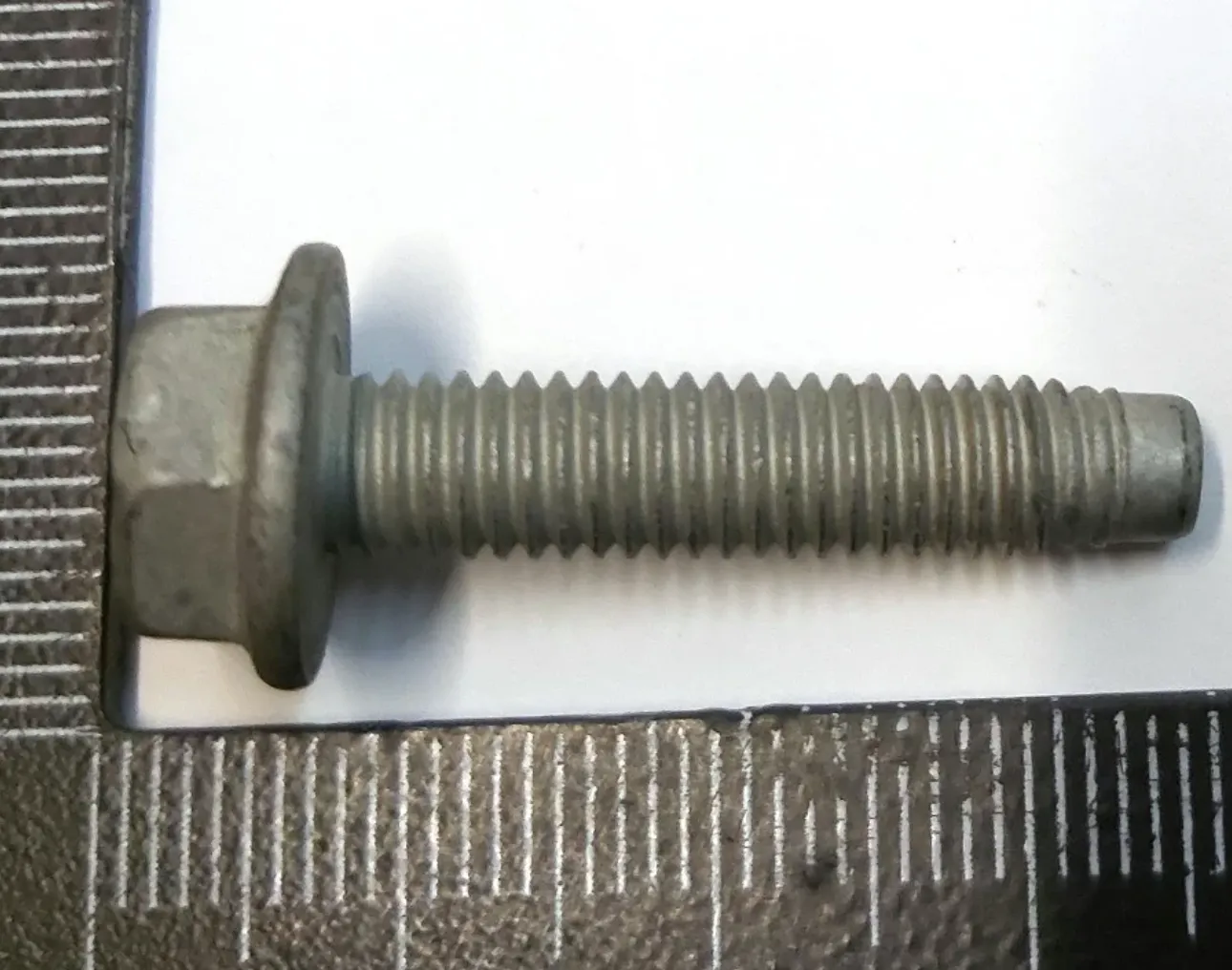 1129025-00-A Болт з фланцем М6×1.0×30 клас міцності 8.8 покриття цинк-нікель зі змазкою для переднього датчика прискорення BOLT