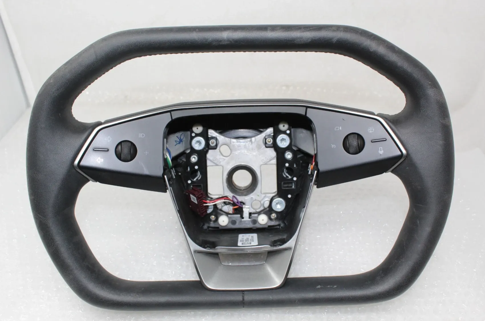 1692551-00-E Кермо PUR з підігрівом STEERING WHEEL PUR HEATED