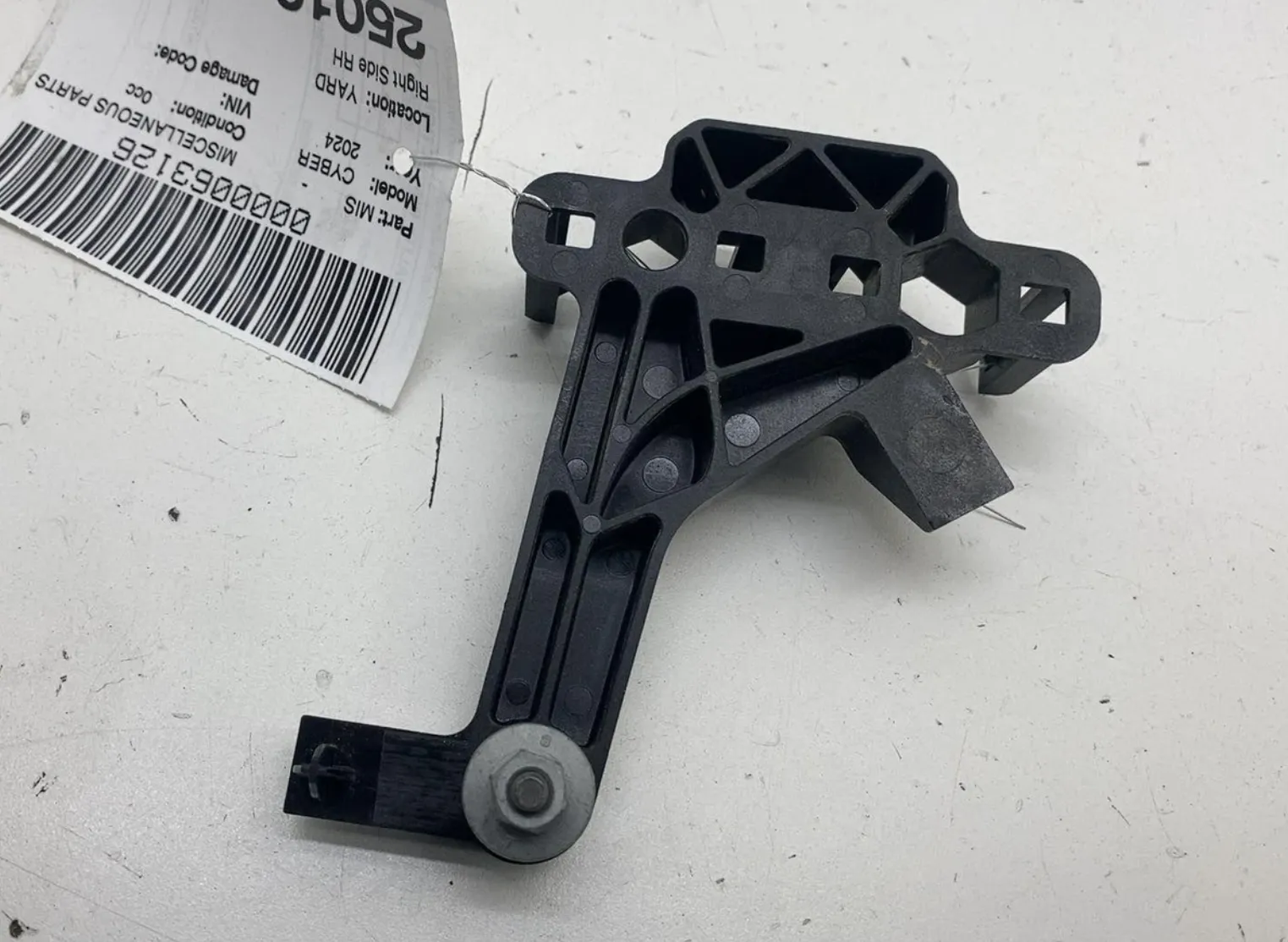 1250773-00-D Правий розподільник гальмівної магістралі BRAKE JUNCTION MOLDING – RIGHT HAND
