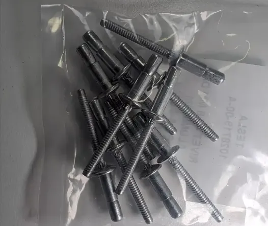 1069327-00-A Комплект конструкційних потайних заклепок 65 мм (1/4”) з алюмінієвим корпусом і сталевим стержнем для товщини матеріалів 406–1207 мм STRUCTURAL COUNTERSUNK RIVET