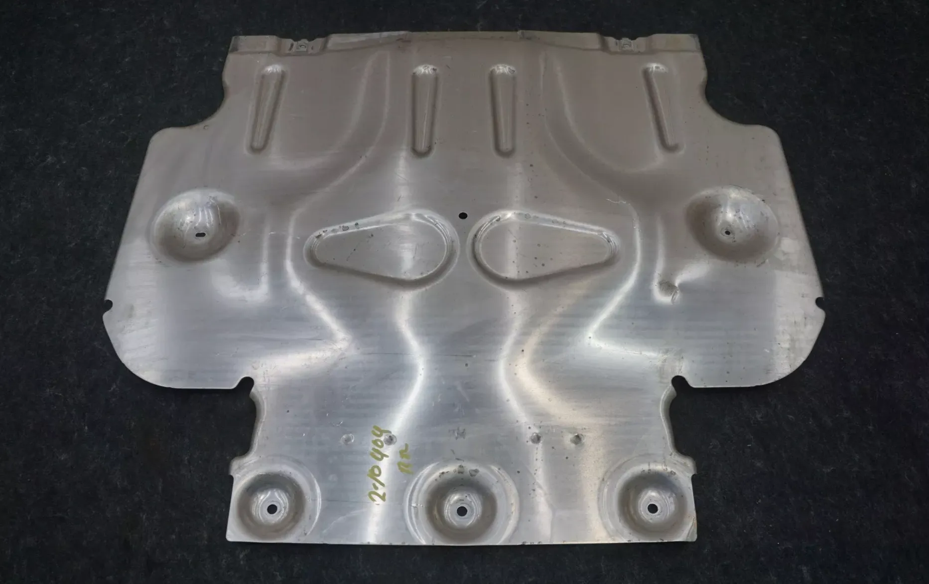 1919098-00-B Задній аеродинамічний щит — штампована деталь REAR AERO SHIELD – STAMPING