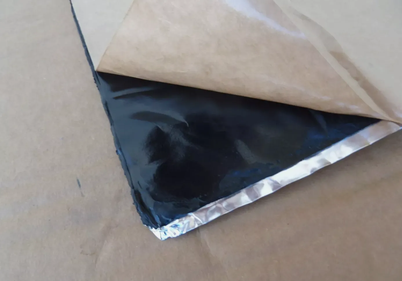 1004964-00-A Заплата з бутилової плівки 480×240×2 мм BUTYL FOIL PATCH