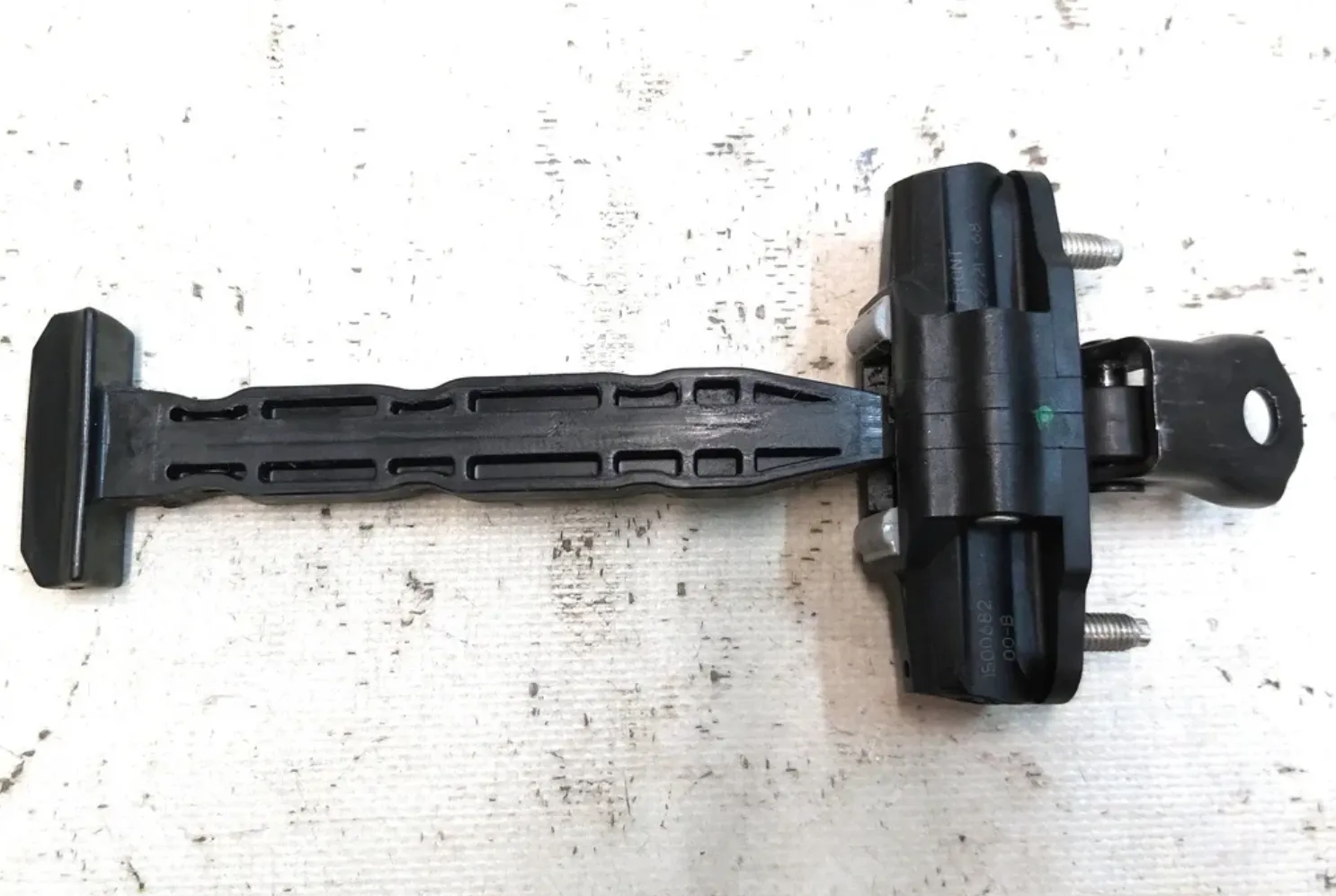 1801456-00-C Обмежувач відкривання передніх дверей DOOR CHECK STRAP – FRONT