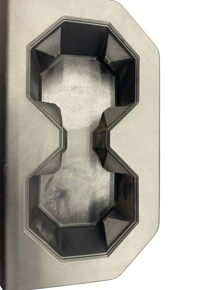 1820328-00-C Облицювальна рамка підстаканника підлокітника сидіння другого ряду 2ND ROW SEAT ARMREST CUPHOLDER BEZEL