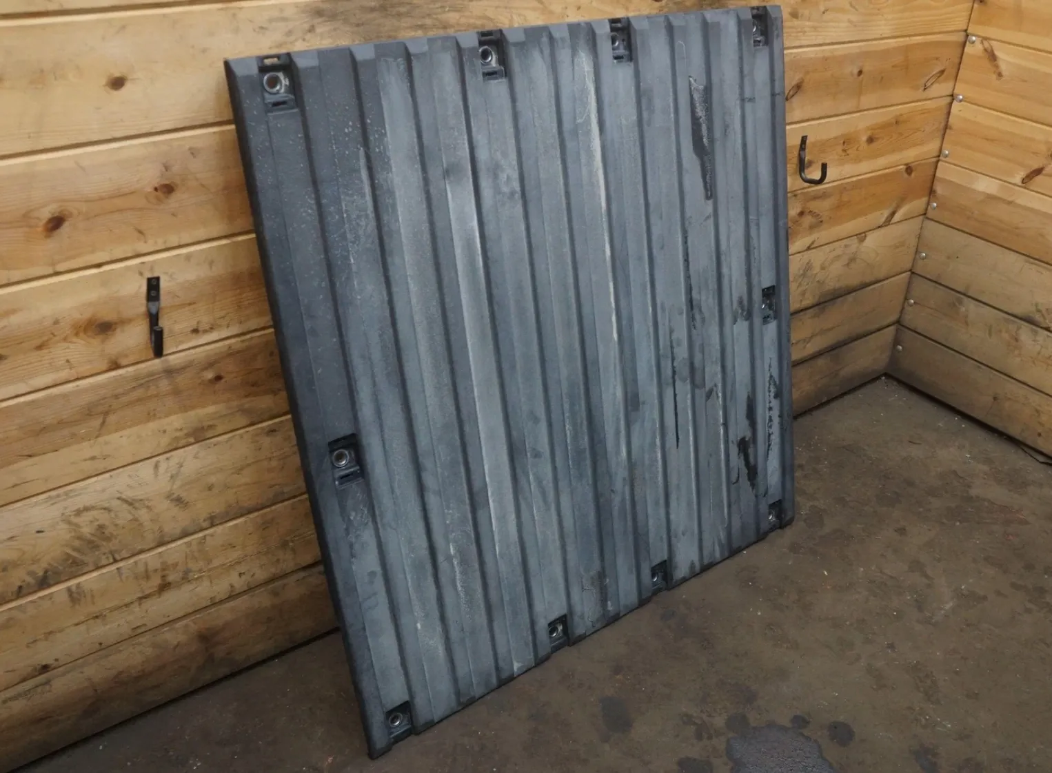 1818780-00-D Підлога вантажної платформи у зборі BED FLOOR ASSEMBLY