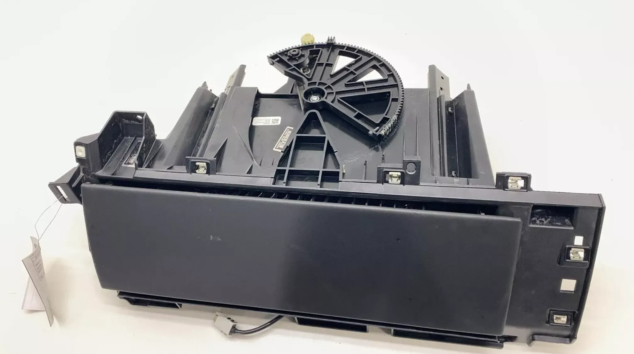 1765366-99-I Збірка бардачка приладової панелі IP GLOVEBOX ASSEMBLY