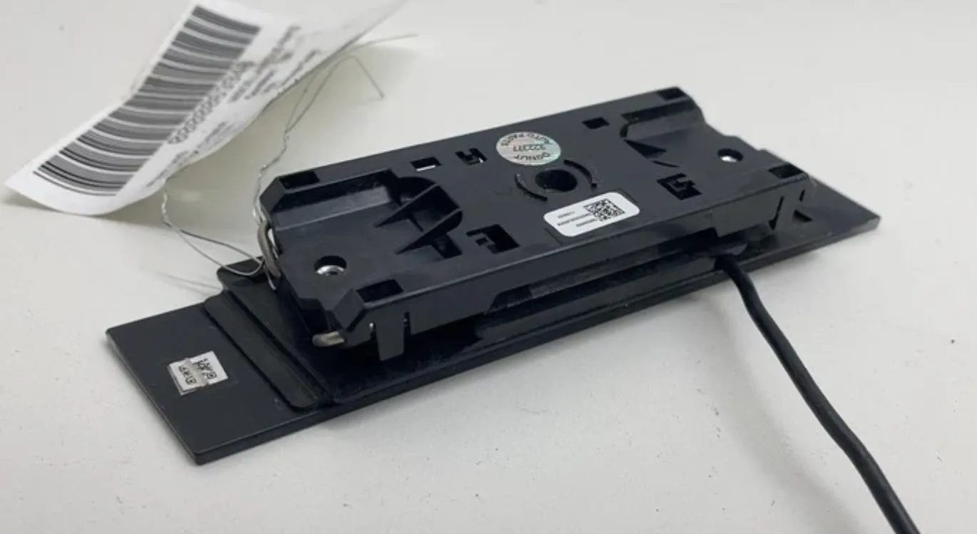 1784574-00-D Спусковий механізм дверей стійки B — лівий бік B-PILLAR DOOR TRIGGER – LEFT HAND