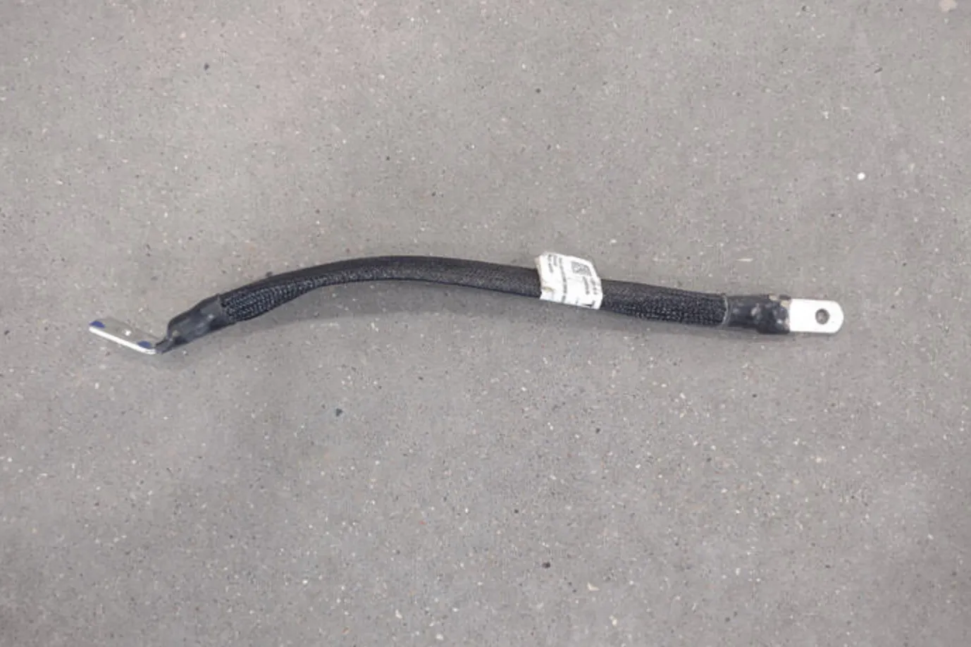 1772220-00-B Заземлювальний кабель – привідний модульGROUND STRAP CABLE – DIVE UNIT