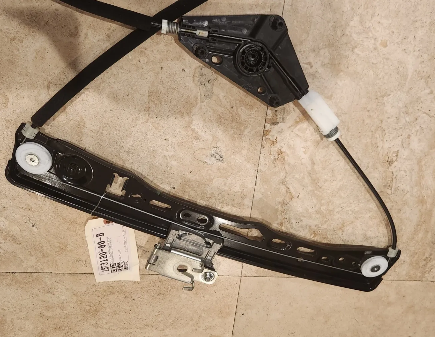 1873120-00-B Механізм склопідйомника передніх лівих дверей WINDOW REGULATOR MECHANISM – FRONT – LEFT HAND