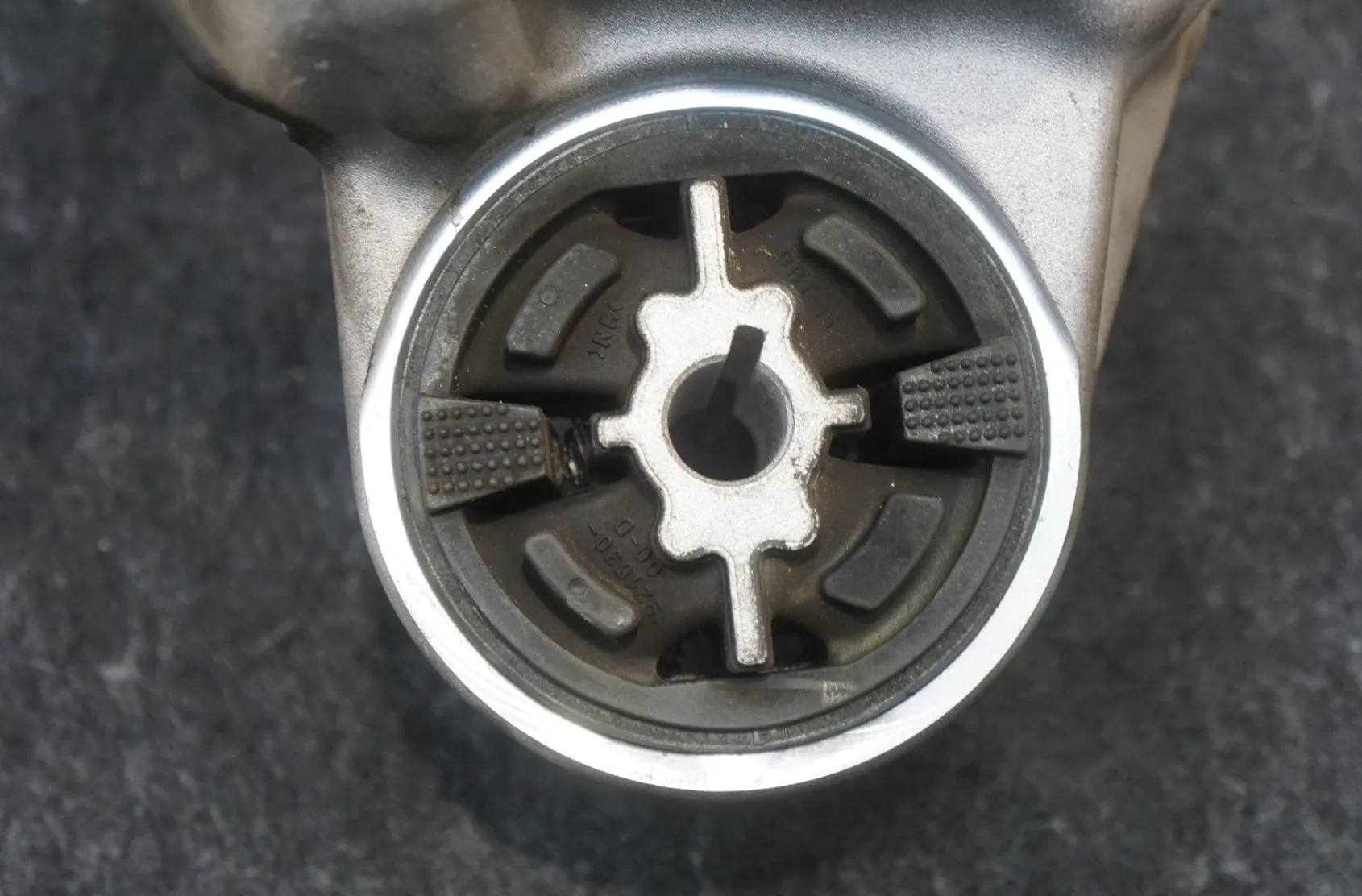 1923000-00-C Кріплення інвертора INVERTER MOUNT