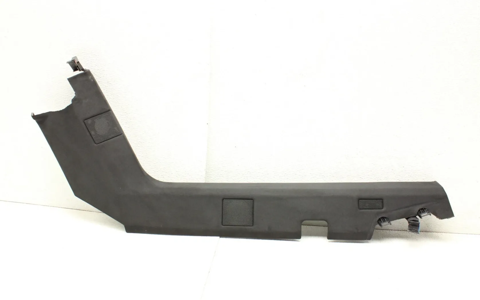 1905513-90-E Оздоблення верхньої частини передньої лівої стійки (A-подібної) A-PILLAR UPPER TRIM – LEFT HAND