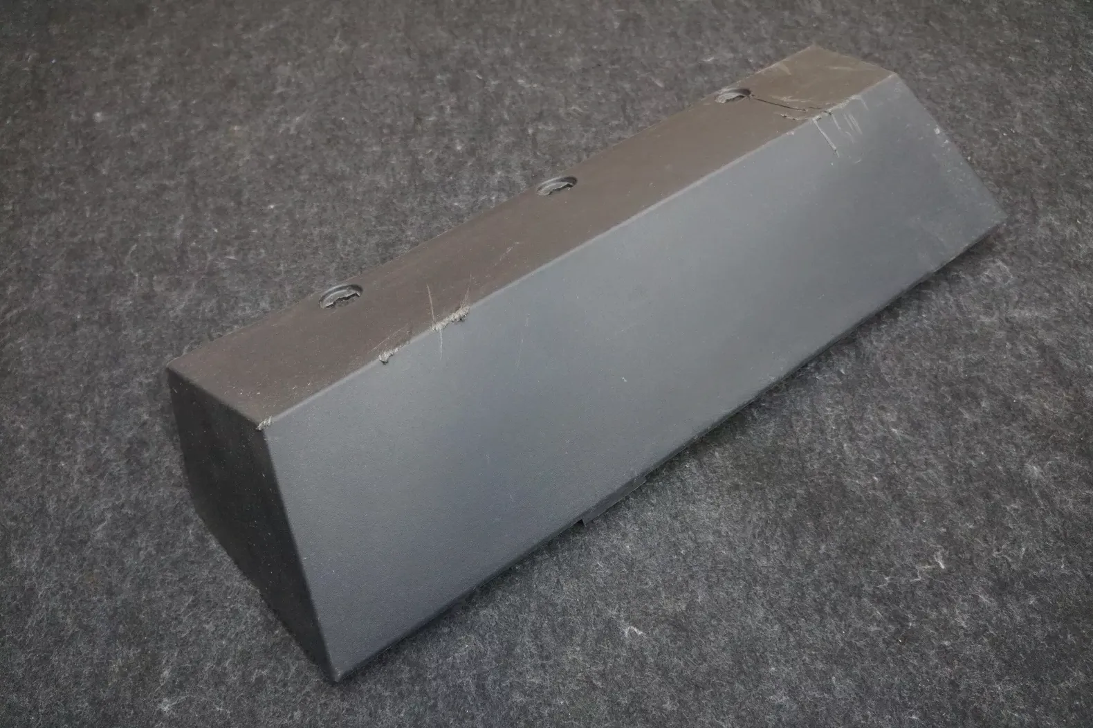 1896373-00-A Сервісна заглушка фаркопа TRAILER HITCH COVER – SERVICE