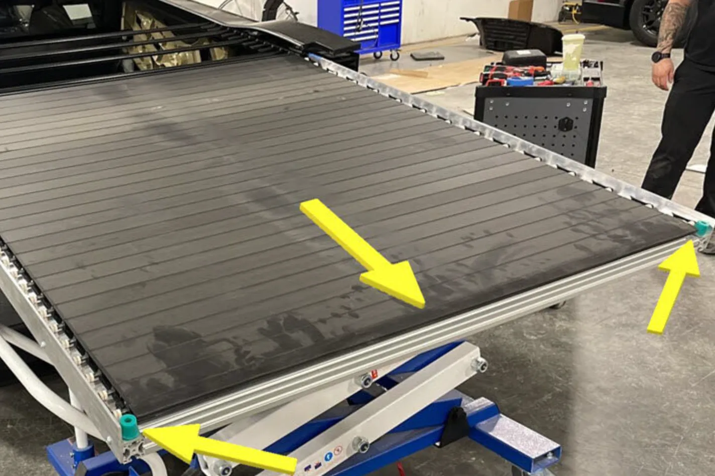 1906561-00-D Решітчаста система тонно SLAT SYSTEM – TONNEAU