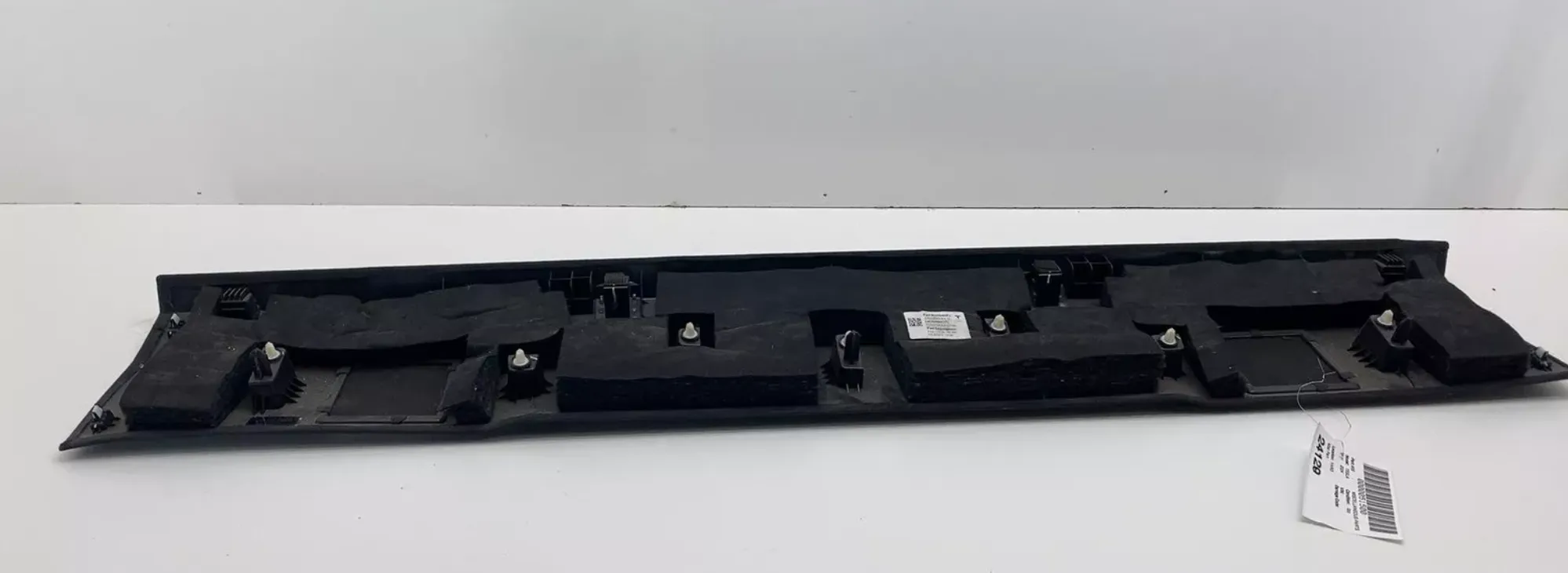 1902893-51-C Задня обшивка стелі REAR HEADLINER