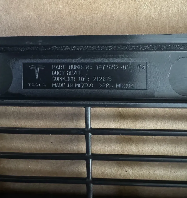 1877851-00-E Обідок повітропроводу DUCT BEZEL