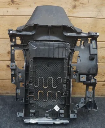 4098873-T1-A Збірка спинки сидіння другого ряду — права сторона SECOND ROW SEAT BACK ASSEMBLY – RIGHT HAND