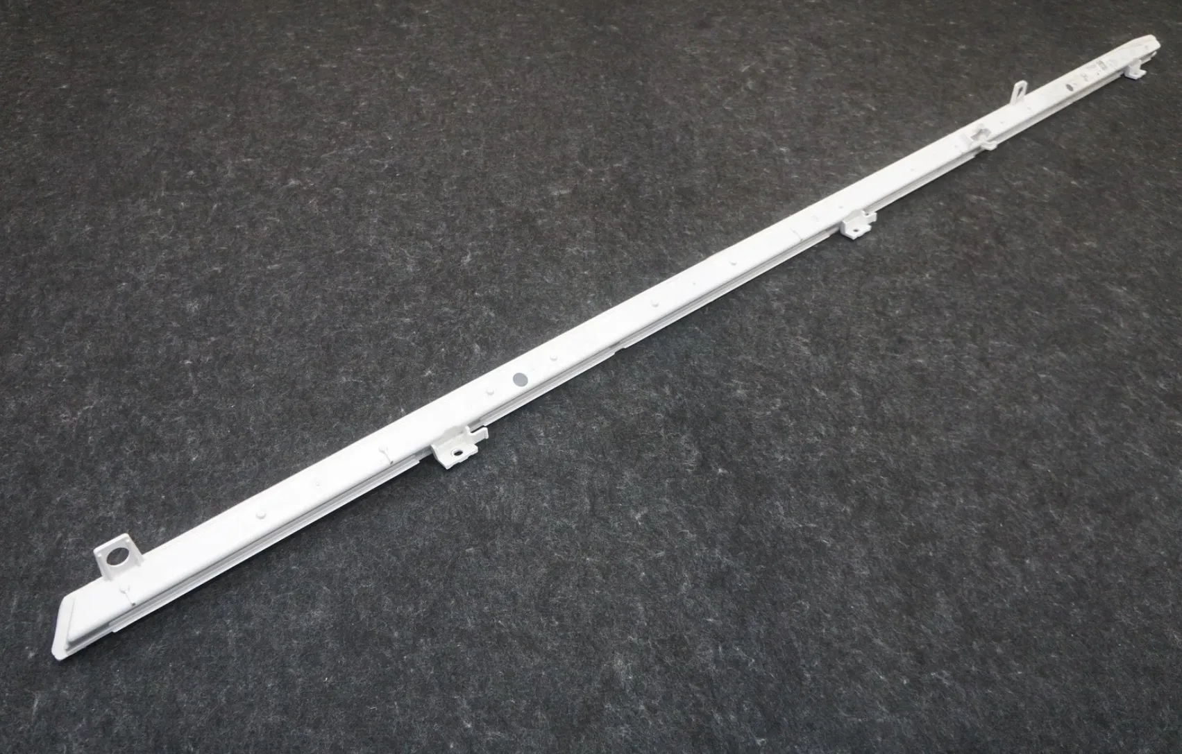 1806767-00-F Підсвітка вантажної платформи – права сторона BED LIGHT – RIGHT HAND