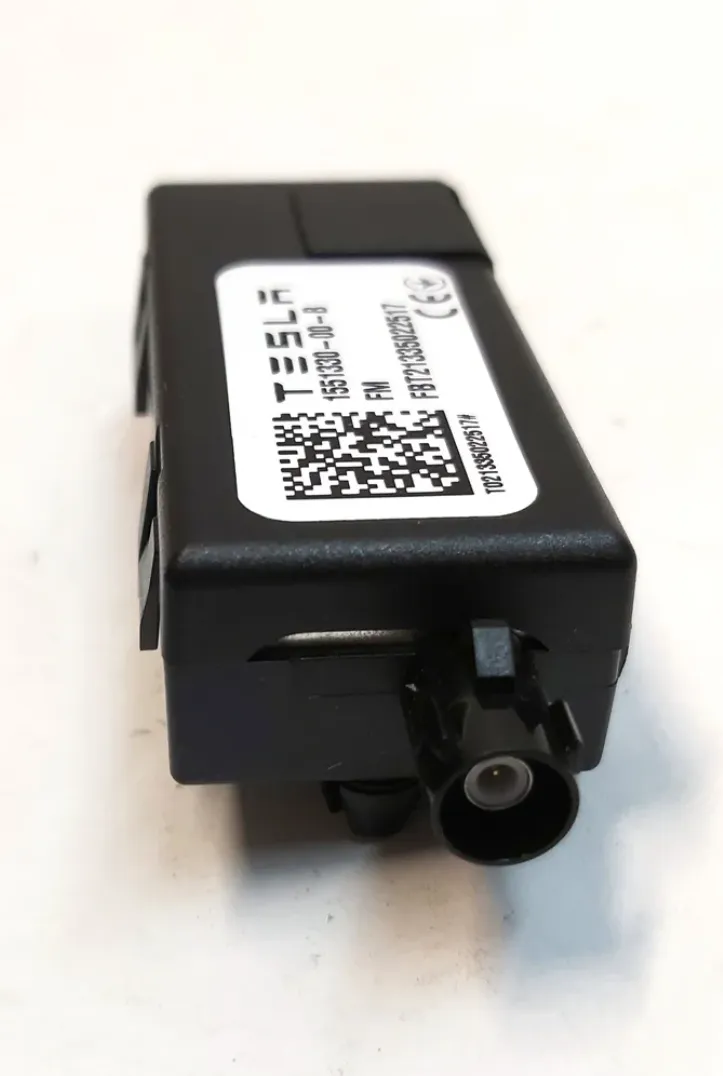 1551330-00-B Підсилювач антени FM ANTENNA AMPLIFIER FM