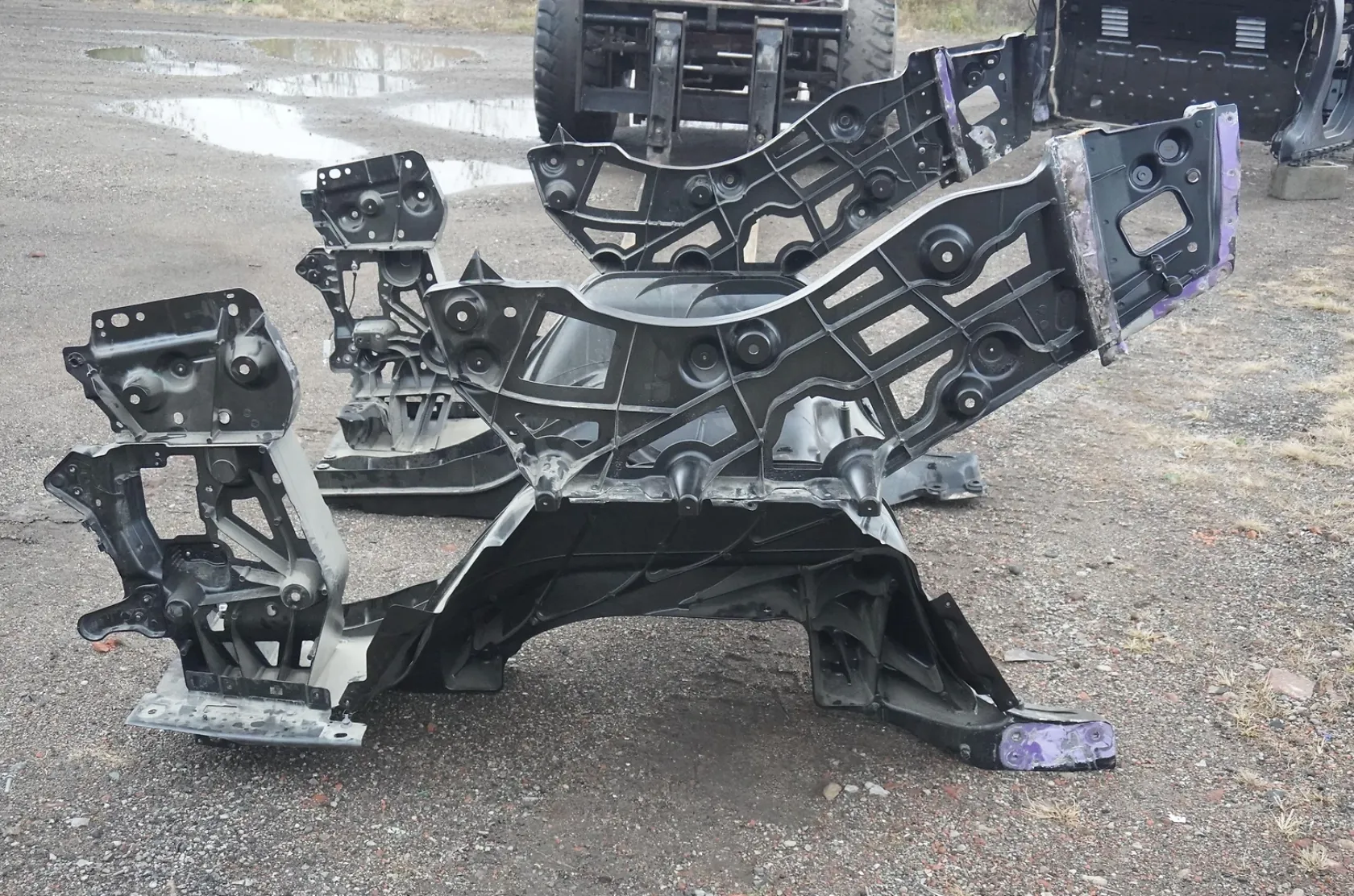 2128750-ST-A Збірка литої задньої нижньої частини кузова ASSEMBLY – CAST REAR UNDER BODY