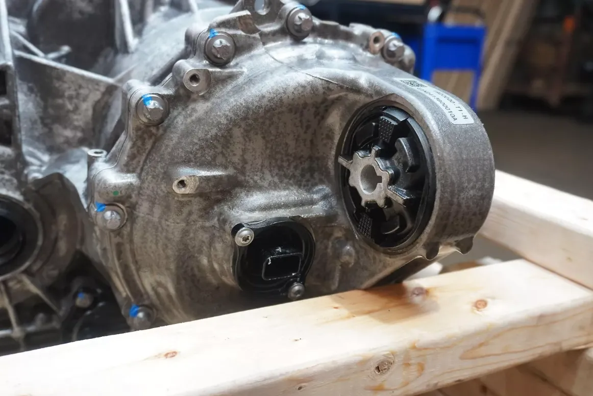 1920000-T1-L Передній приводний блок — Tri Motor (трьохмоторний) FRONT DRIVE UNIT – TRI MOTOR