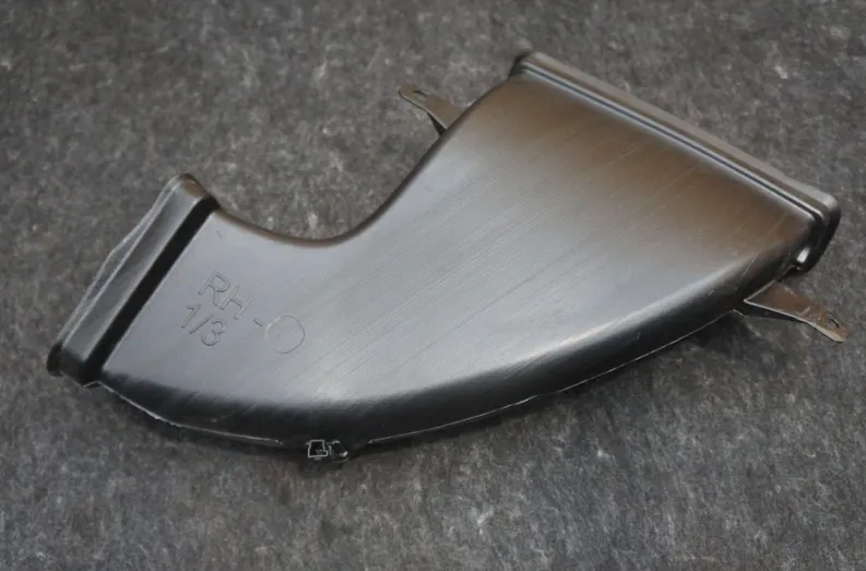 1908227-00-B Повітропровід панелі — правий PANEL DUCT – RIGHT HAND