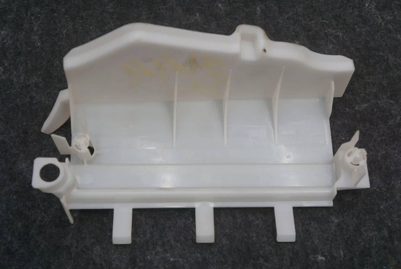 1780684-00-B Водовідбійник DRIP GUARD