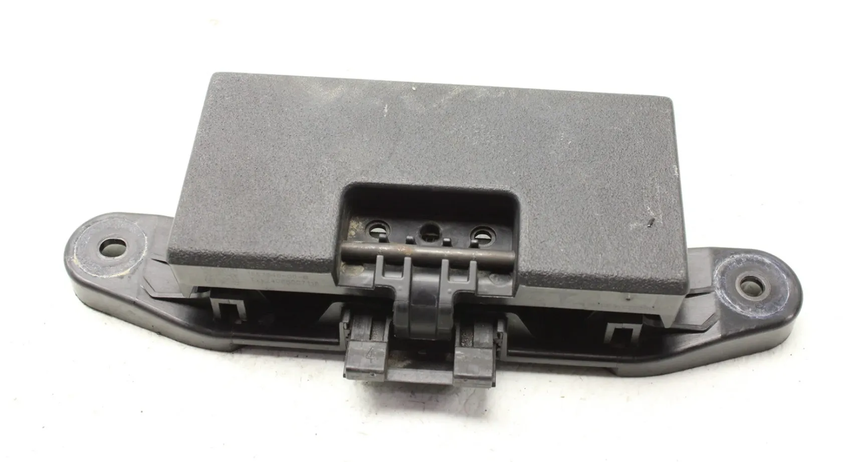 1857646-00-E Засувка вантажного боксу LATCH – CARGO TUB