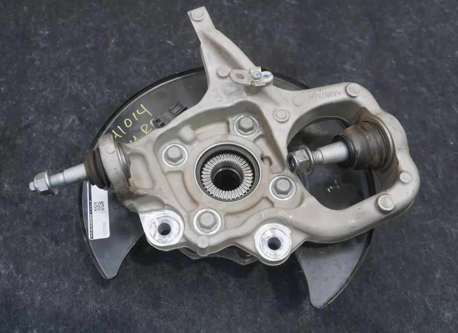 1250411-11-D ЗАДНІЙ КУЛАК КУЛАКА – ЛІВИЙ REAR KNUCKLE ASSEMBLY – LEFT HAND