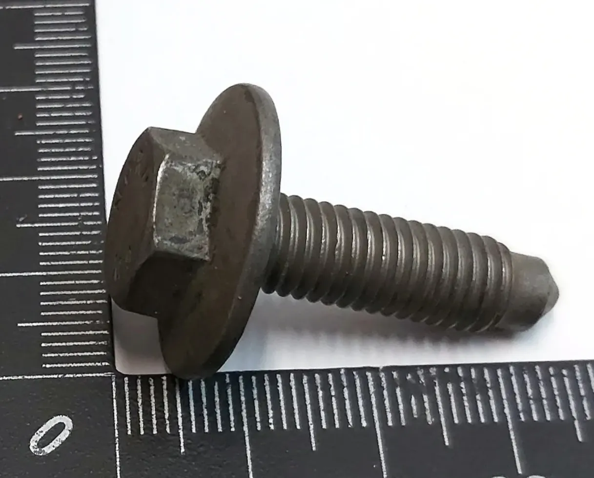 1112247-00-A Гвинт (болт) M8 x 28 мм BOLT