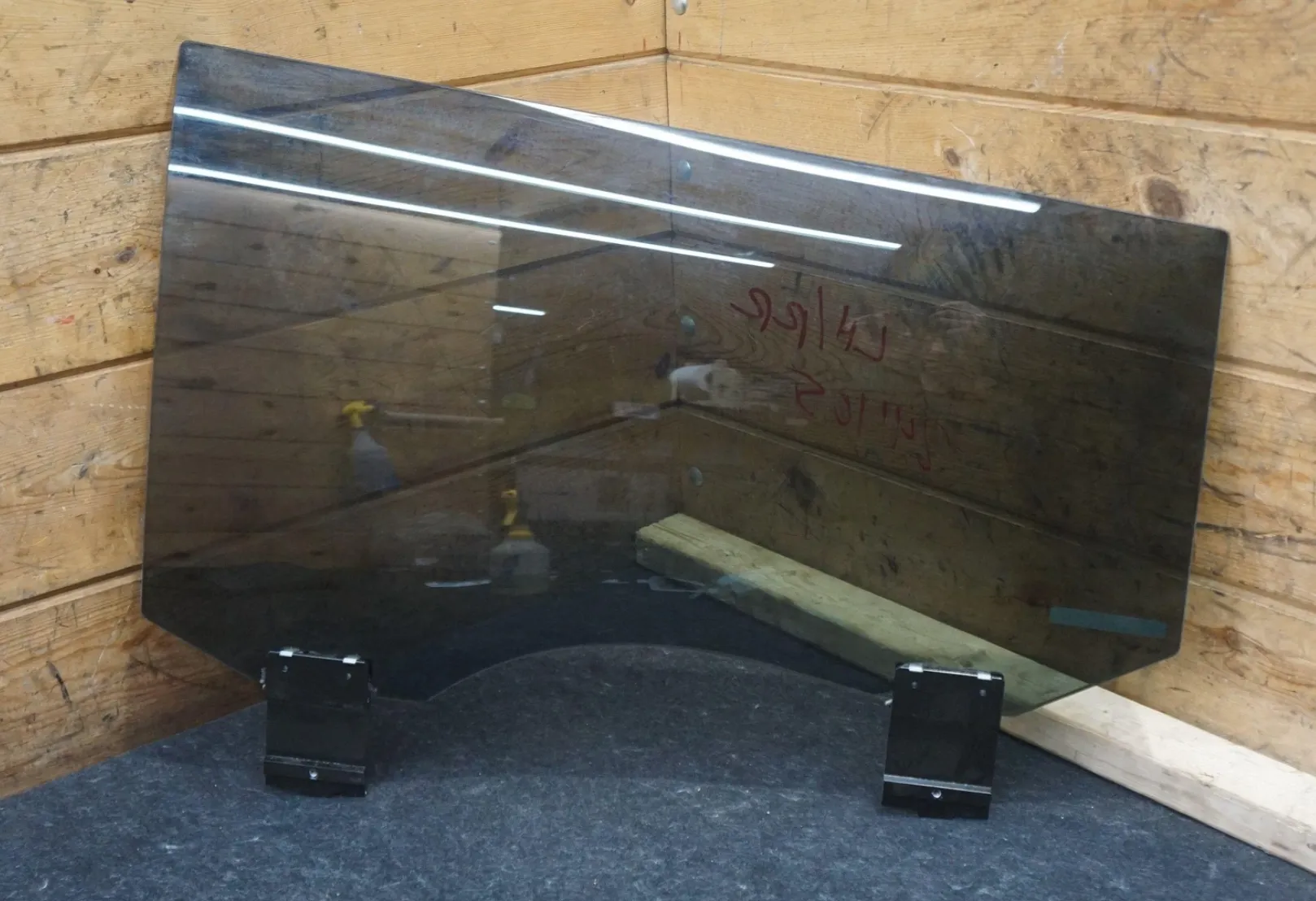 1805870-00-F Рухоме бокове скло задніх дверей ліве MOVING SIDE GLASS – REAR – LEFT HAND